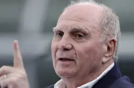 她在比赛中的出色表现获得了认可英文