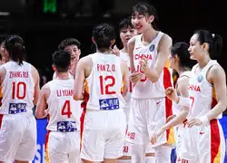 万博ManbetxAPP-谷爱凌与爸爸合照